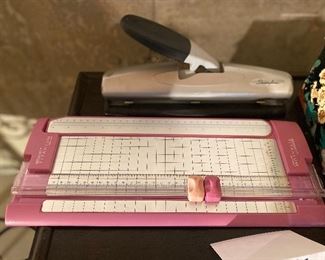 Lot 5673 $28.00 Home Office Kit 1 includes: 1) Wescott Bonded Paper Cutter 2) Swingline 3 Hole Punch 3) Stapler 4) Hand Stapler 5) Index Box