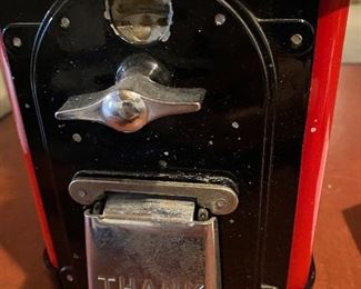 Lot 5681 $125.00 Vintage Victor Vending Gumball Machine