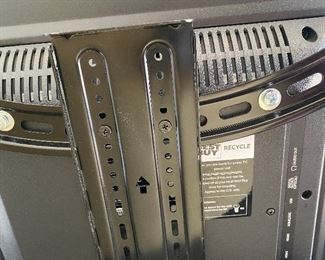 Lot 5639 $125.00 Insignia 42" HDTV with Remote and Hanging Bracket on Rear of TV