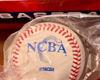Lot 5698. $30.00 New in Box 12 Rawling Baseballs, Official National Baseball Club Association