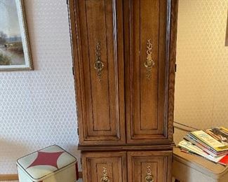 Vintage Singer Model 380 Space Saver Sewing Machine Cabinet