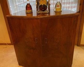 MCM / Art Deco Dry Bar / Cocktail Cabinet