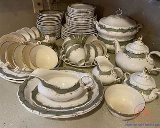 LARGE Set ROYAL DOULTON Fontainbleau China