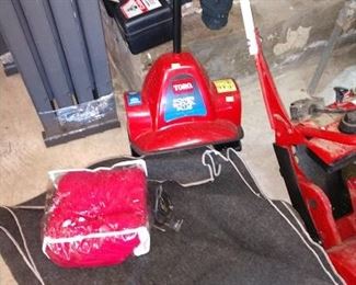 Basement/Garage  Snow Shovel  Electric