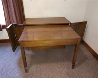 Bedroom Right  Excellent Sideboard  but, is a table with 8 leafs