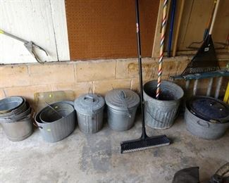 Basement/Garage  Pails