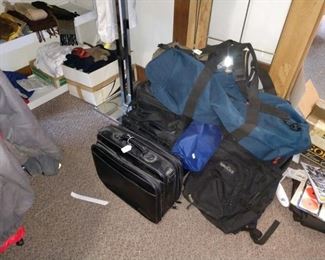 BedRoom/Right:  Bags, 