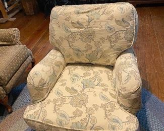 Lee Upholstered Chair