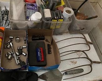 Pitch Forks, Hardware