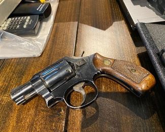 Smith & Wesson Model 12 38 Special Revolver ( Permit or CCW Required for Purchase/SN C476671 )