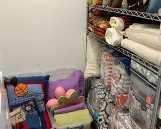 Bedding Sets and Decorative Throw Pillows