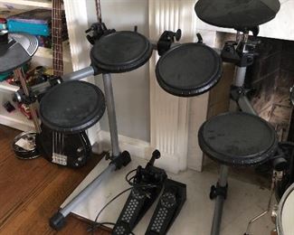 Simmons drum set