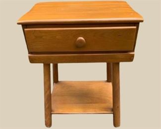 This is a sweet little Cushman hard to find night stand. Only made one year, in 1941. Don't miss this delight because we only have one.
I’m listing lots more so please follow me. Ask me any questions.
I buy items too!
Thank you!