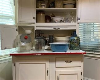 Antique Hoosier Cabinet in excellent condition, even has sifter!