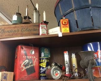 Vintage Oil Cans & Tins 