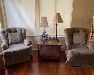 Assorted lamps & side tables