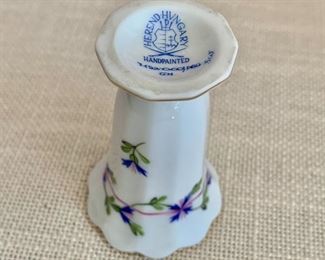 Detail; bottom view.