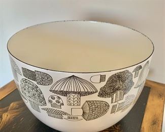 Detail; second view.