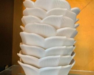 $24 - Set of 8 lotus shaped finger bowls. 2.5"H x 4.5"D 
