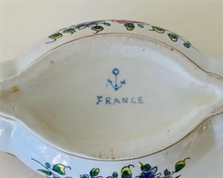 Detail; bottom view.