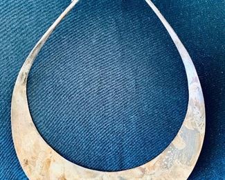 $20 - Vintage metal choker; 17”