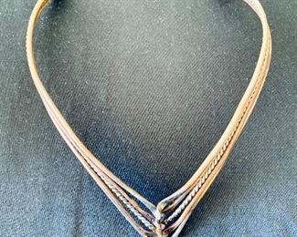 $20 - V shape choker