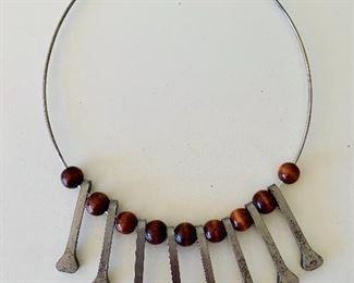 $20 - Nail and bead  “spine” choker on wire