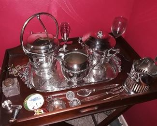 Assorted silver plate pieces