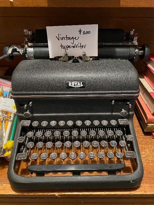 Royal typewriter in excellent condition 