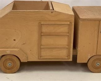 wood garbage truck