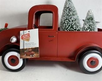 red christmas truck