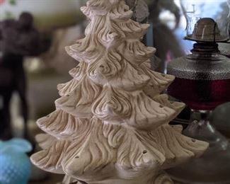 Great vintage ceramic Christmas tree