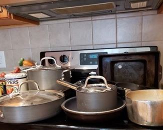 Cookware, bakeware, kitchen ware