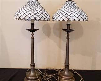 Pair of beautiful table lamps w/ scalloped petal shades