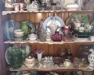 Fenton crimped, ruffle , hobnail and...what else do you see in there? 