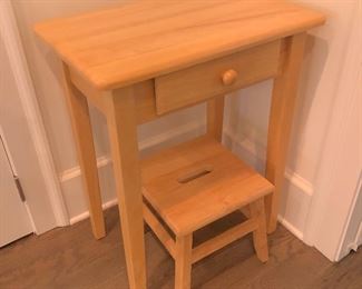 SMALL WOOD TABLE & STEP STOOL           
15" X 20.25"                                                       EXCELLENT CONDITION                                                       