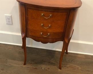  NATURAL CHERRY CABINET                                       
28.75" X 24" X 28.75                                                     
VERY GOOD CONDITION                                                                   
    