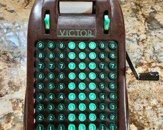  $120 - Vintage Victor Antique Cash Register- 12.5" L x 9.5"W x 6.5"H