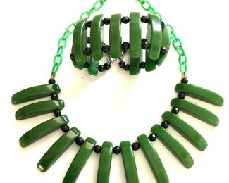 $225 Bakelite art deco necklace and bracelet set  Necklace: 17"L;  Bracelet: 7"L