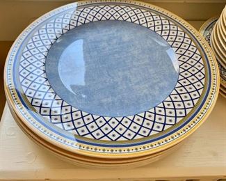 $180 6  Dinner plates 10 and 5/8 inch diameter Villeroy & Boch Perpignan 