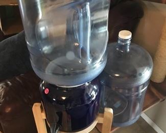 Bottled water dispenser