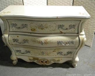 Pulaski French Style Bombe Chest