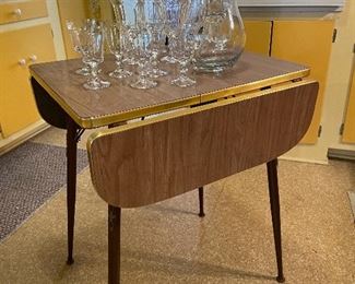 Mid-century drop leaf table