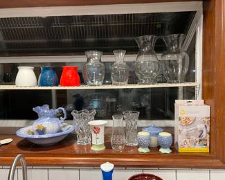 Pfaltzgraff  Summer Breeze Sugar Bowl and Salt & Pepper Shakers
Vases