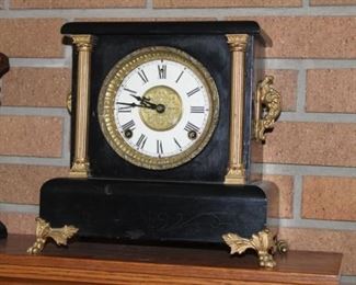 MANTLE CLOCK