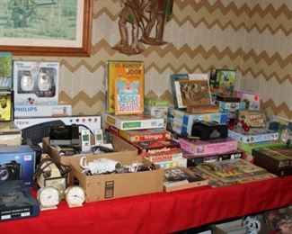 PUZZLES, BOARD GAMES, ELECTRONICS