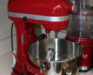 KITCHEN AID STAND MIXER
