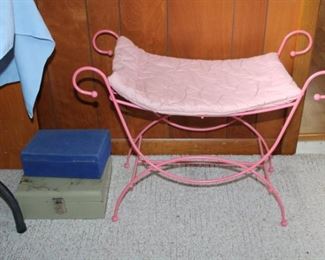 VINTAGE VANITY BENCH