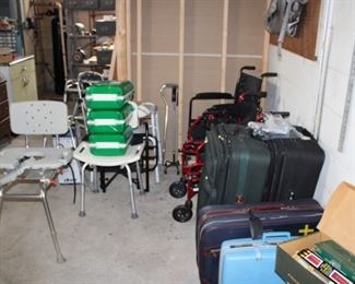 MEDICAL EQUIPMENT, LUGGAGE
