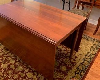 #14	Willet Gateleg Table w/6 chairs & 1 leaf  w/1 captain Chair & 5 other chairs   25.5-61x44Wx30   (does have some scratches on top)  w/table pads	 $425.00 
